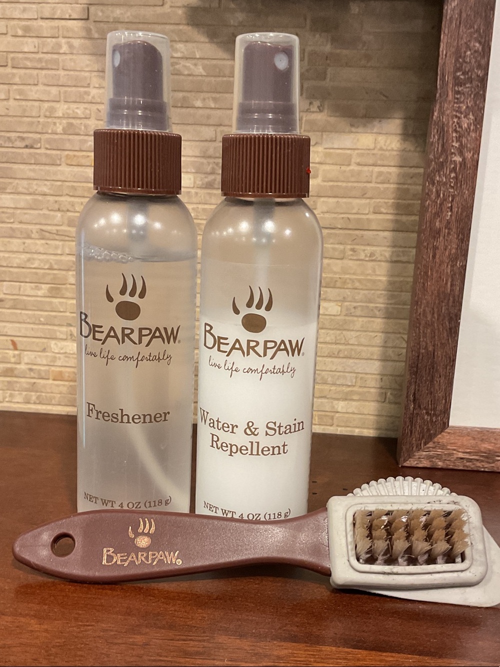 BearPaw Brown Suede Freshener & Water Stain Repellent Kit
